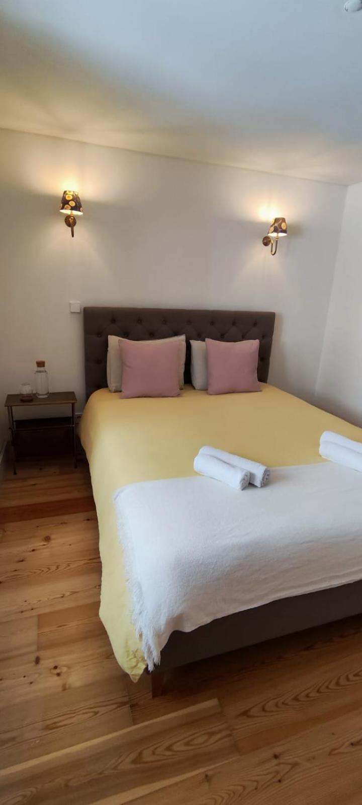Double Room With Private Wc In Shared House In Downtown Lisboa Εξωτερικό φωτογραφία